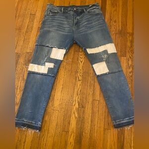 MNML LA jeans baggy jeans only tried on never worn .